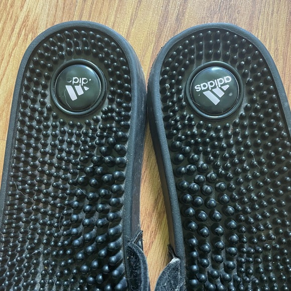 Adidas massage slides - Picture 2 of 9